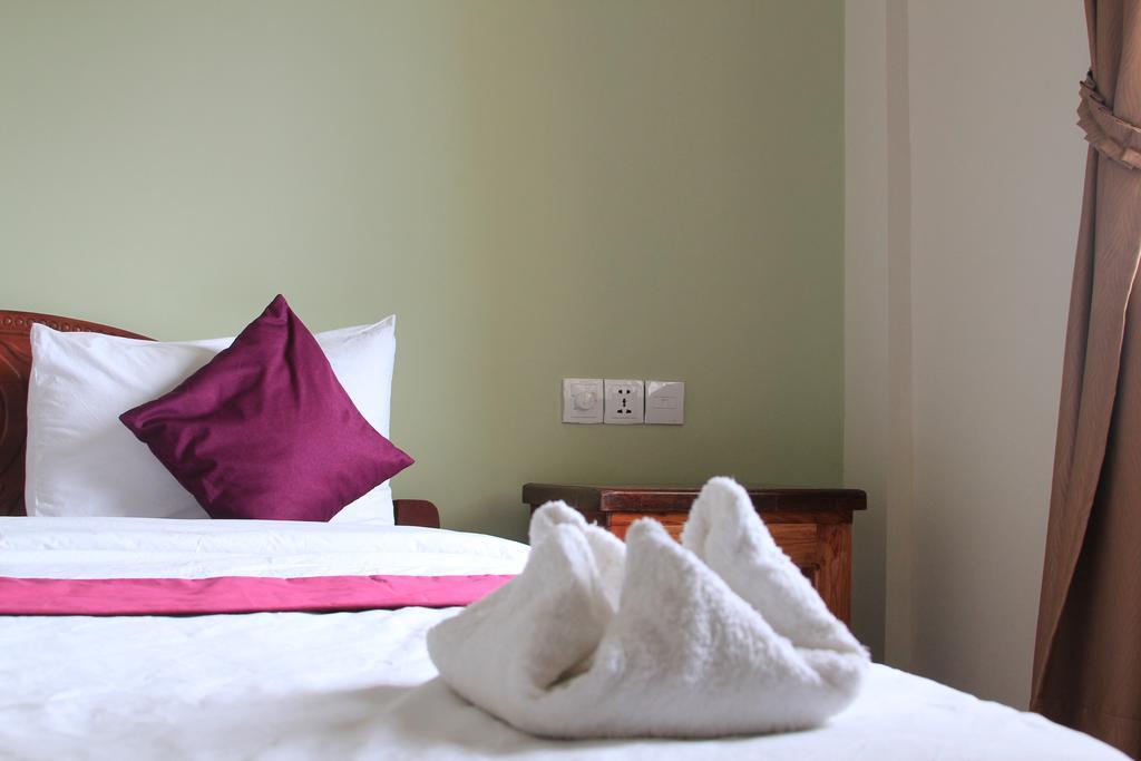 Neakru Guesthouse And Restaurant Kampot Εξωτερικό φωτογραφία
